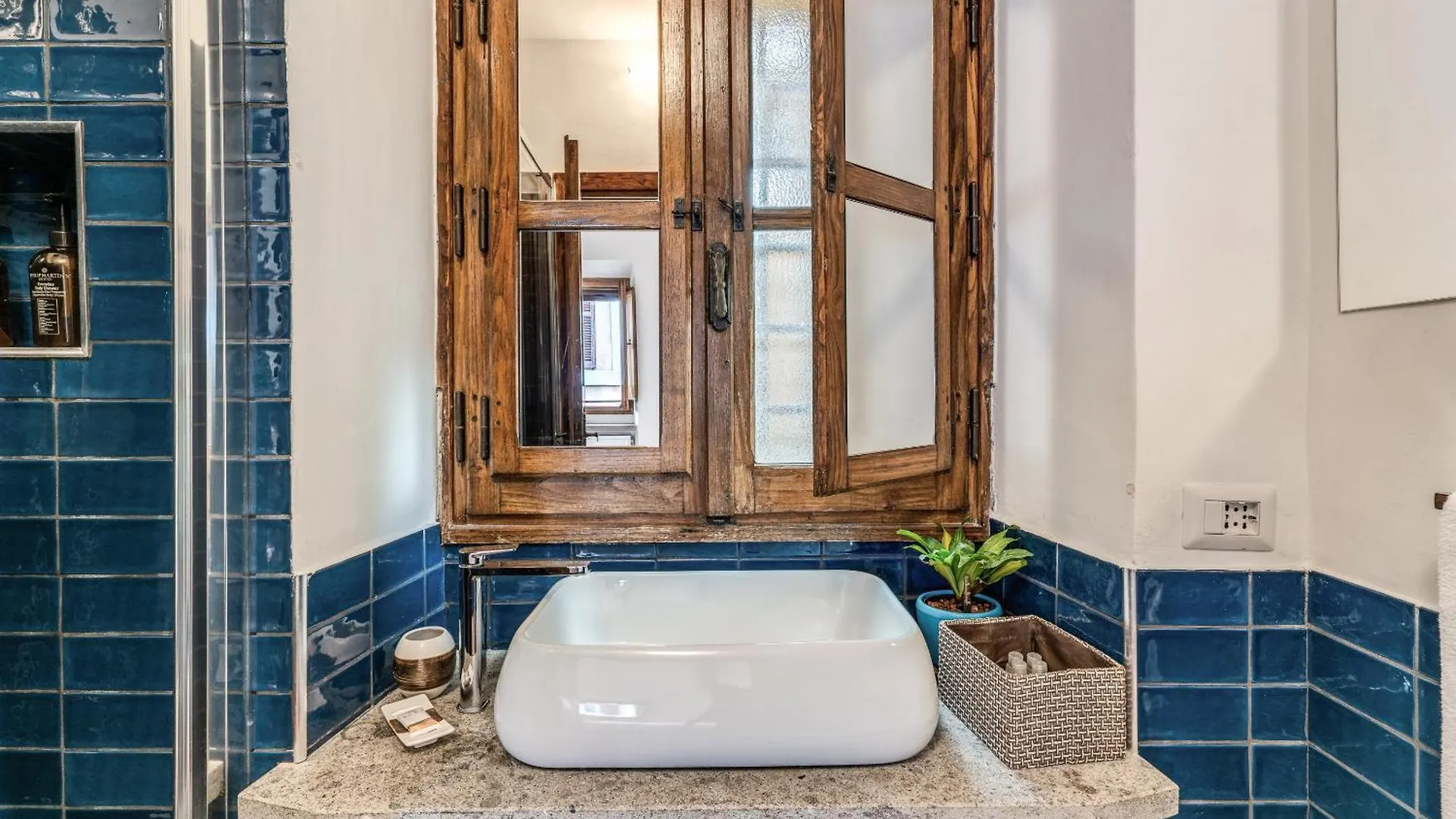Maya Rhome Trastevere Rom 0*,