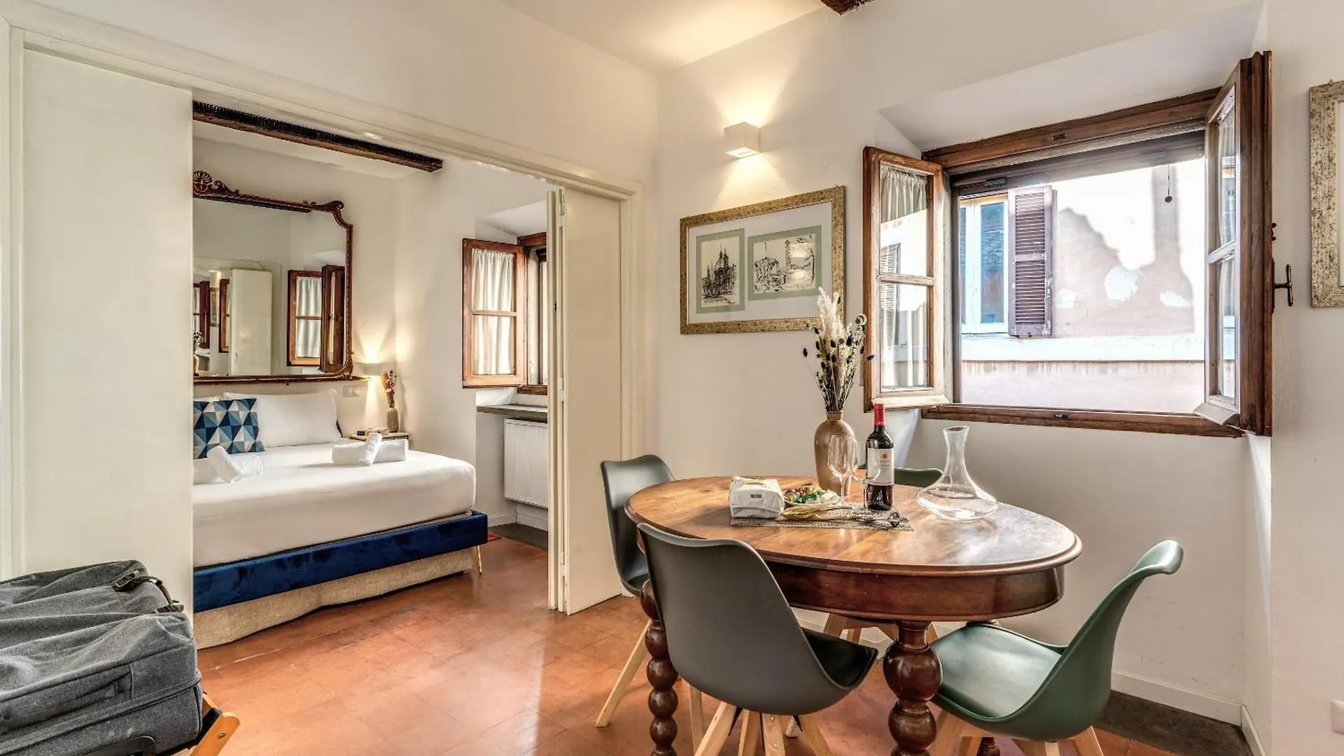 Maya Rhome Trastevere Rom Italien